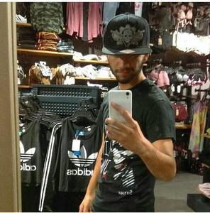 Meet your Posher, Adan